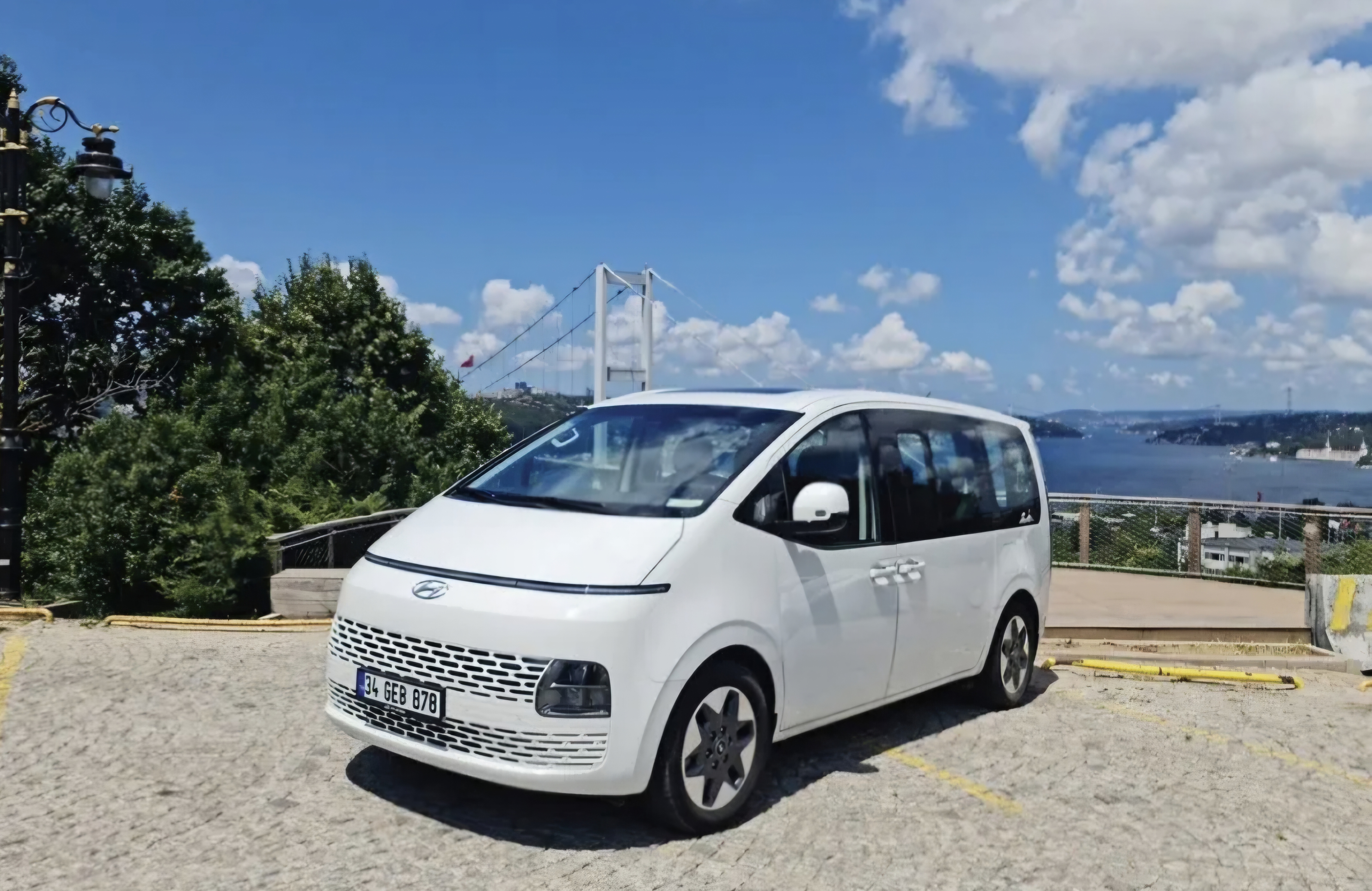 Hyundai ستاريا