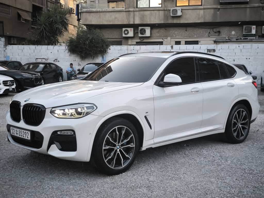 BMW X4 - Thumbnail 2