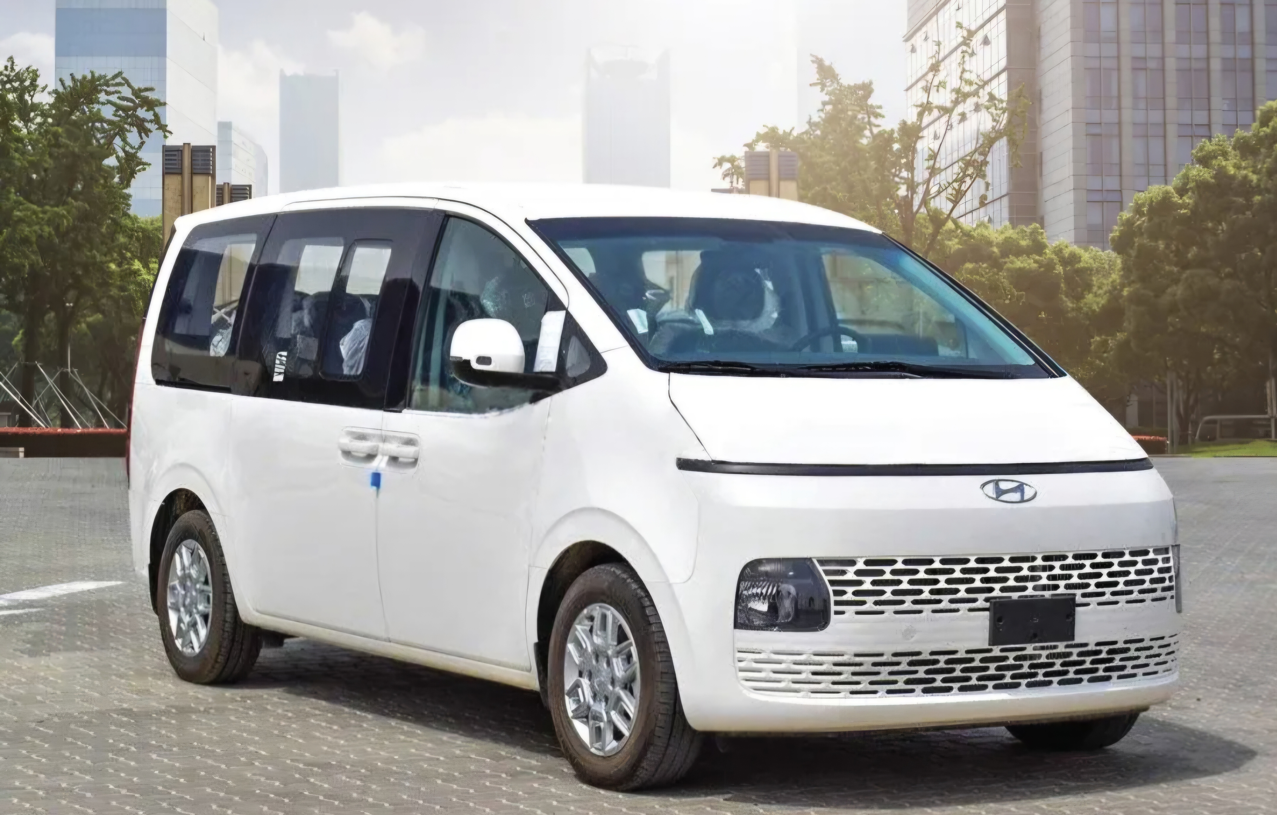 Hyundai ستاريا - Thumbnail 2