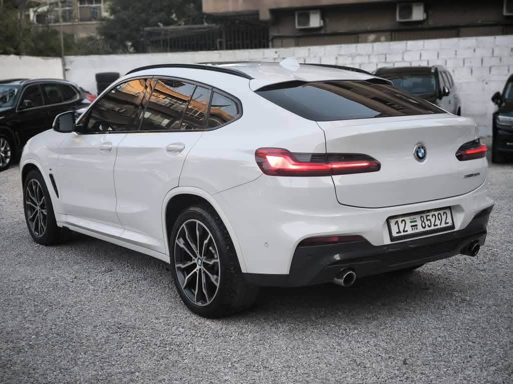 BMW X4 - Thumbnail 4
